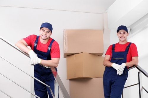 Local movers assisting a Noak Hill home relocation