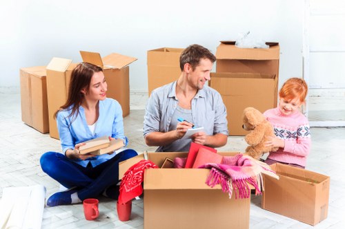 Moving van service in Noak Hill with local residential street access