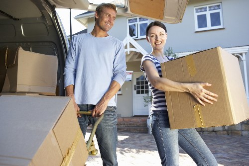Household packing and moving service for Noak Hill residents